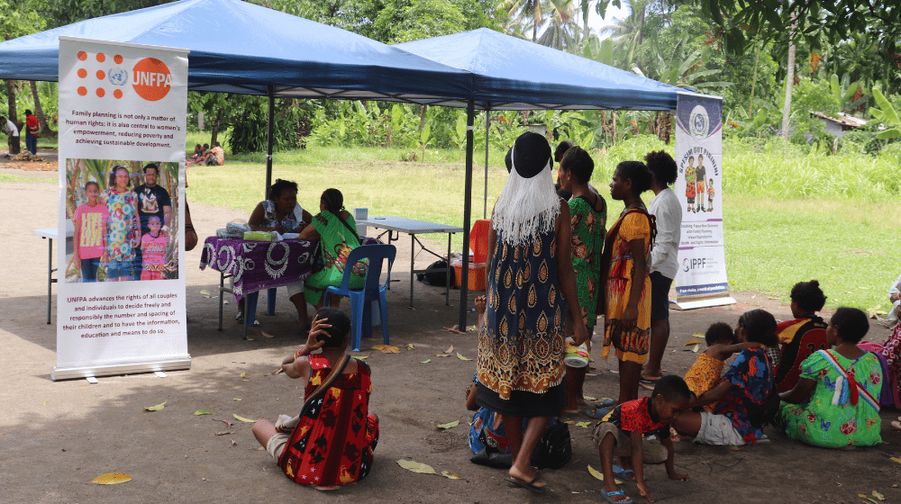 Community outreach and sexual and reproductive health services conducted by PNG Family Health Association at Igatan in Lae, Morobe Province. ©UNFPA Papua New Guinea 2024